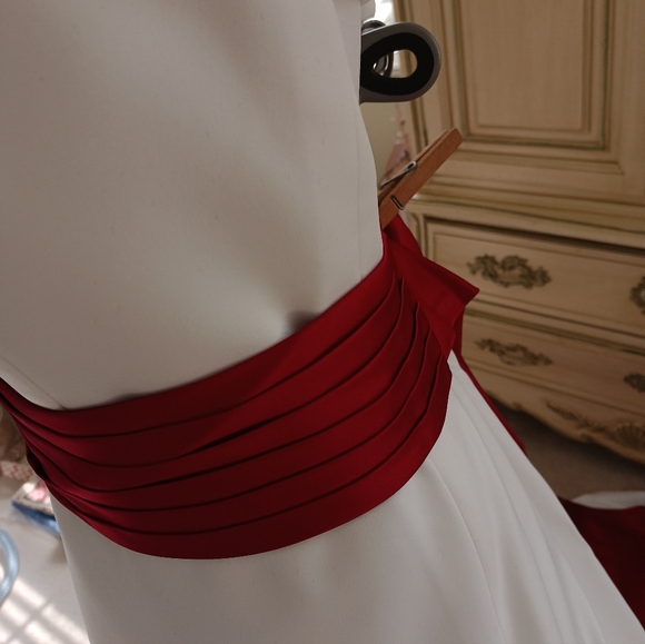 2005 TIMELESS A- LINE WEDDING GOWN! EUC!❤️ - Picture 5 of 16